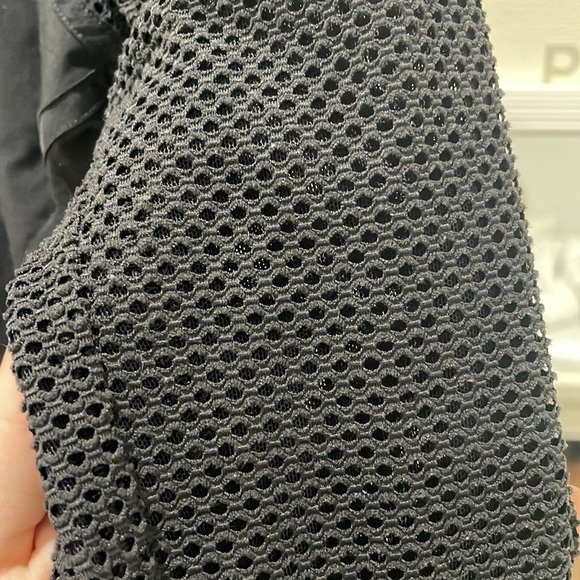 This is a almost brand new Lululemon workout top! Only worn 2 times. - Picture 3 of 3